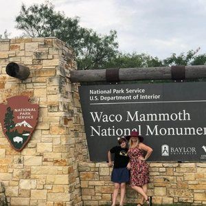 Meet your Posher, Leah